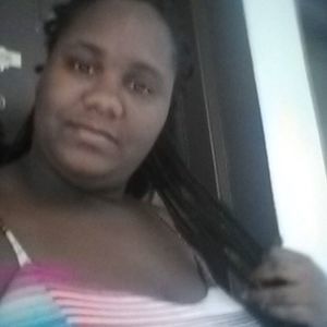 Meet your Posher, Lorriane